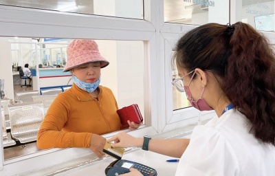 BVSN Khuyến khích bệnh nhân thanh toán viện phí thông qua quẹt thẻ ATM hoặc quét mã QR PAY.